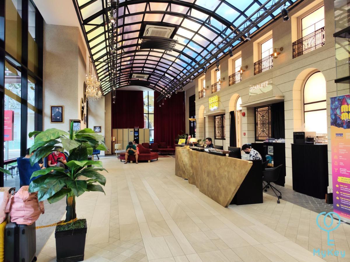 Scarletz Suites By Mykey 쿠알라룸푸르 외부 사진 Lobby of the hotel